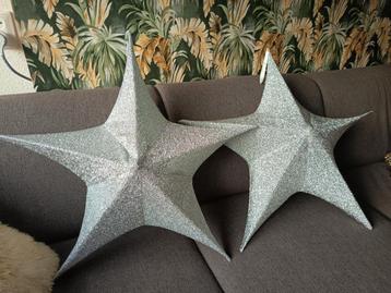 2x grote zilveren decoratie sterren beschikbaar voor biedingen