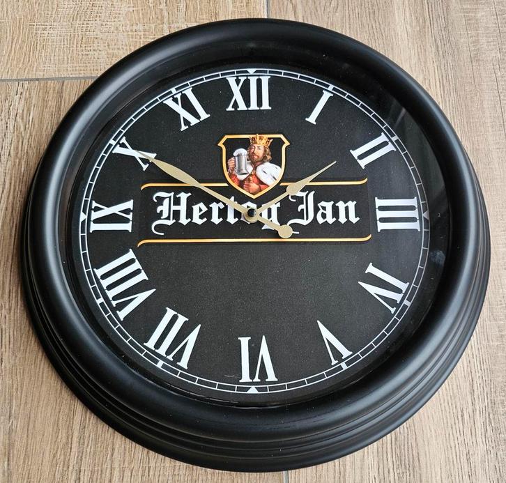 Mooie HERTOG JAN wandklok met brede rand Ø38CMi, Verzamelen, Biermerken, Nieuw, Reclamebord, Plaat of Schild, Hertog Jan, Ophalen of Verzenden