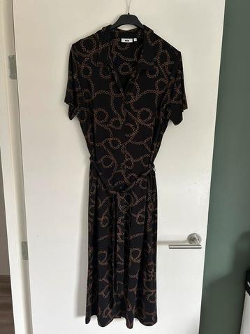 Leuke jurk maat L beschikbaar voor biedingen