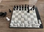 DGT Centaur Schaakcomputer - Perfect voor Schakers!, Hobby en Vrije tijd, Gezelschapsspellen | Bordspellen, Een of twee spelers