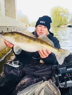 Bellyboat visgids dag — overdag of een avond sessie, Ophalen, Zo goed als nieuw, Overige typen
