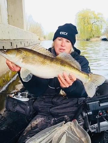 Bellyboat visgids dag — overdag of een avond sessie  beschikbaar voor biedingen