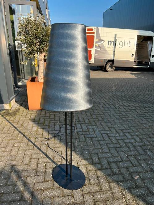 Vloerlamp Grijs | Rock & Roll Lamp | ‘70, Huis en Inrichting, Lampen | Vloerlampen, Zo goed als nieuw, 150 tot 200 cm, Kunststof