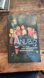 Het huis Anubis en het geheim van WInsbrugge-Hennegouwen, Boeken, Ophalen of Verzenden, Zo goed als nieuw, A. Penrhyn Lowe