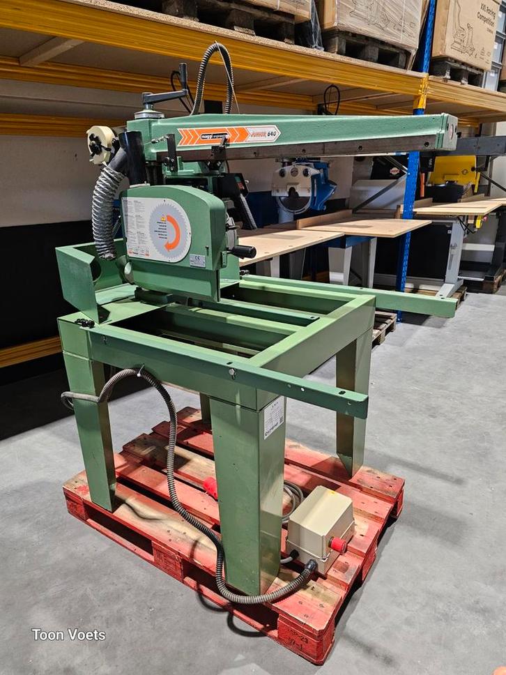 Afkortzaag Maggi junior 640 met motorrem, Doe-het-zelf en Verbouw, Gereedschap | Zaagmachines, Gebruikt, Afkortzaag, 1200 watt of meer