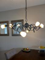 IJzeren hanglamp met glazen kelkjes, Huis en Inrichting, Ophalen, Zo goed als nieuw