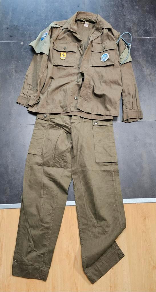 Unifil Nederlands uniform. Zeldzamere button, borstzakhanger, Verzamelen, Militaria | Algemeen, Landmacht, Kleding of Schoenen