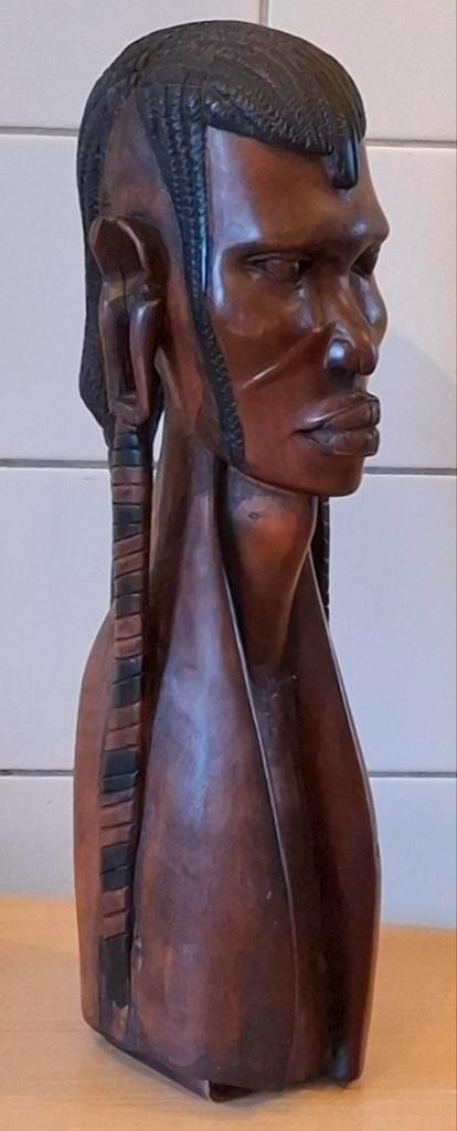 ISAKA borstbeeld. Afrika. Handgestoken. 43 cm., Antiek en Kunst, Kunst | Niet-Westerse kunst, Ophalen
