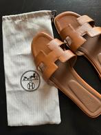Hermes slippers, Kleding | Dames, Schoenen, Slippers, Bruin, Ophalen of Verzenden, Zo goed als nieuw
