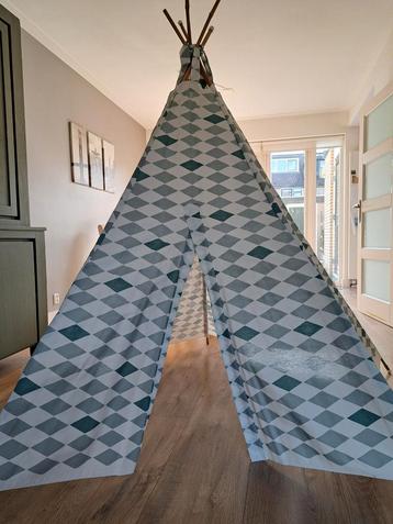 Tipi tent 1.60x1.60x1.60m beschikbaar voor biedingen