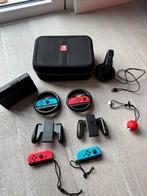 Nintendo Switch | 4 Controllers + Pokéball  🎮 + Extra’s, Spelcomputers en Games, Ophalen, Gebruikt, Switch Original, Met 3 controllers of meer