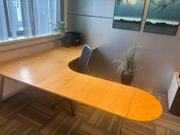 Mooi houten Galant burea (Ikea) met stoel - afbeelding 2