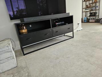 Zwart Tv-meubel Urban 140cm Giga Meubel beschikbaar voor biedingen