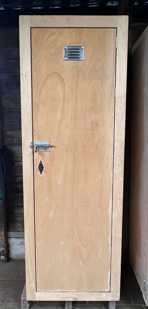 Zadelkast, Dieren en Toebehoren, Paarden en Pony's | Overige Paardenspullen, Gebruikt, Overige soorten, Ophalen