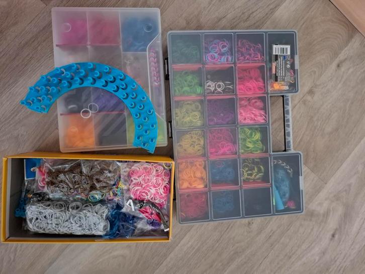 Loom bandjes set incl rugzak, Hobby en Vrije tijd, Knutselen, Zo goed als nieuw, Materiaal, Ophalen of Verzenden