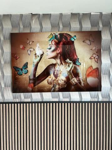 Glas schilderij Tropische vrouw beschikbaar voor biedingen