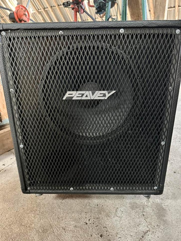 Peavy Black Widow 15”bass speaker celestion BL15-300X  4 ohm, Muziek en Instrumenten, Versterkers | Bas en Gitaar, Gebruikt, Basgitaar