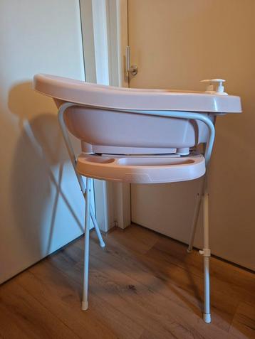 Roze baby badje - BebeJou - incl. Verkleiner & standaard beschikbaar voor biedingen