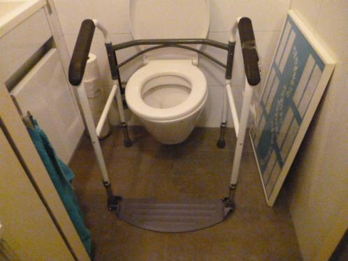 Wc toilet sta- op hulp toilet frame, Diversen, Verpleegmiddelen, Zo goed als nieuw, Ophalen of Verzenden