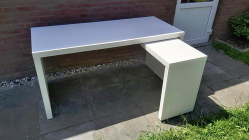 MALM Bureau met uittrekbaar blad, wit, 151x65 cm, Huis en Inrichting, Bureaus, Zo goed als nieuw, Bureau, Ophalen