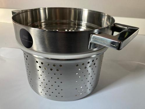 MEPRA - STILE - by Pininfarina - Pastakoker inzetstuk 22cm, Huis en Inrichting, Keuken | Potten en Pannen, Nieuw, Overige typen
