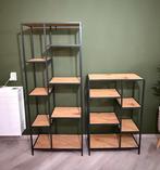Twee TRAPPEDAL wandkasten van Yisk | €130 voor beiden, Ophalen, Met plank(en), Zo goed als nieuw, Minder dan 150 cm