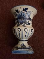 Vintage Delfts blauwe vaas met beschadiging, Ophalen of Verzenden