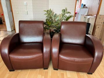2 Van Bommel fauteuils bruin leer te koop beschikbaar voor biedingen