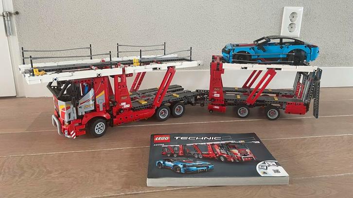 Lego Technic Autotransporter 42098, Kinderen en Baby's, Speelgoed | Duplo en Lego, Zo goed als nieuw, Lego, Complete set, Ophalen of Verzenden