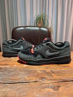Nike Air Safari 'Solar Red' Size 40 - Rare!, Kleding | Dames, Zwart, Nike, Ophalen of Verzenden, Sneakers of Gympen