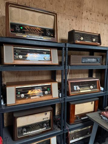 Buizenradio Radiomeubel Vintage Antiek Goed Werkend TOP beschikbaar voor biedingen