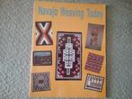 Navajo Weaving Today / NM Schiffer (1991; weven N Amerika), Boeken, Hobby en Vrije tijd, Borduren en Naaien, Ophalen of Verzenden