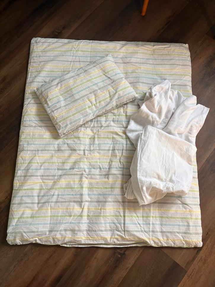 Baby/dreumes beddengoed set: matras, kussen, dekbed, Kinderen en Baby's, Kinderkamer | Beddengoed, Zo goed als nieuw, Deken of Dekbed