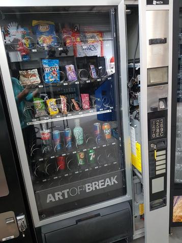 Fris / snack automaat gekoeld  beschikbaar voor biedingen
