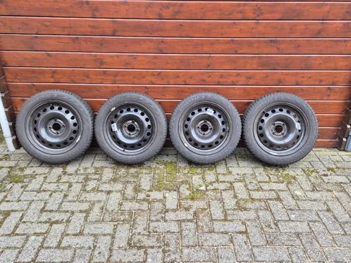 16 inch stalen velgen met winterbanden (Vredestein), Auto-onderdelen, Banden en Velgen, Velg(en), Winterbanden, 16 inch, 195 mm