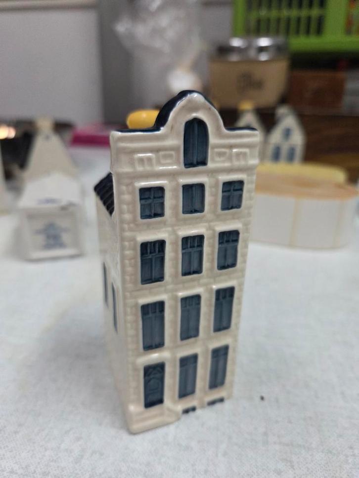 Delfts Blauw Huisje KLM nr67, Huis en Inrichting, Woonaccessoires | Vazen, Zo goed als nieuw, Blauw, 75 cm of meer, Aardewerk of Porselein