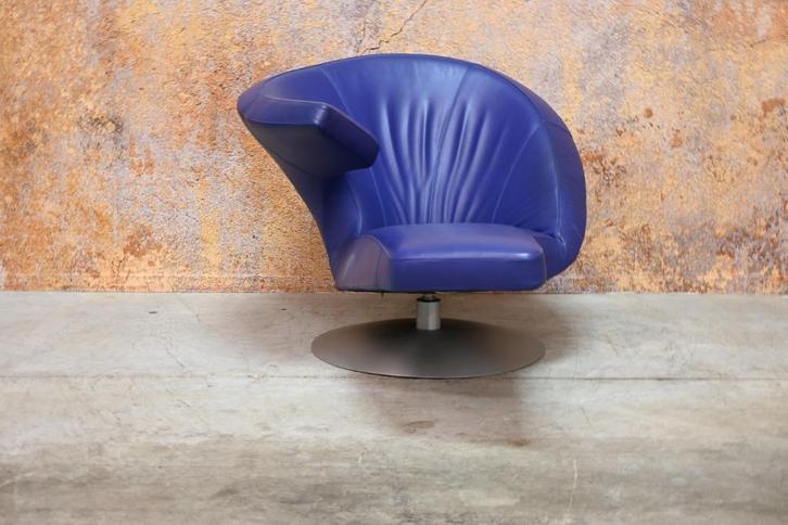 ZGANieuw Leolux Parabolica design fauteuil/chaise longue, Huis en Inrichting, Fauteuils, Zo goed als nieuw, Leer, Metaal, 75 tot 100 cm