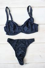 Donkerblauwe satijnen BH 75D & string maat M van Hunkemoller, Hunkemöller, Verzenden, Blauw, Setje