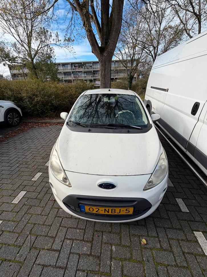 Ford Ka 1.2 51KW 2010 Wit, Auto's, Ford, Particulier, Ka, Benzine, B, Hatchback, Handgeschakeld, Origineel Nederlands, Wit, Grijs