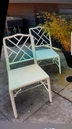 hollywood regenchy 2 faux bamboe stoelen, Huis en Inrichting, Ophalen of Verzenden, Gebruikt, Wit, Eén