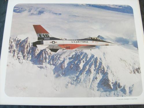 Originele foto van F-16 Air combat Fighter, General Dynamics, Verzamelen, Luchtvaart en Vliegtuigspotten, Nieuw, Kaart, Foto of Prent