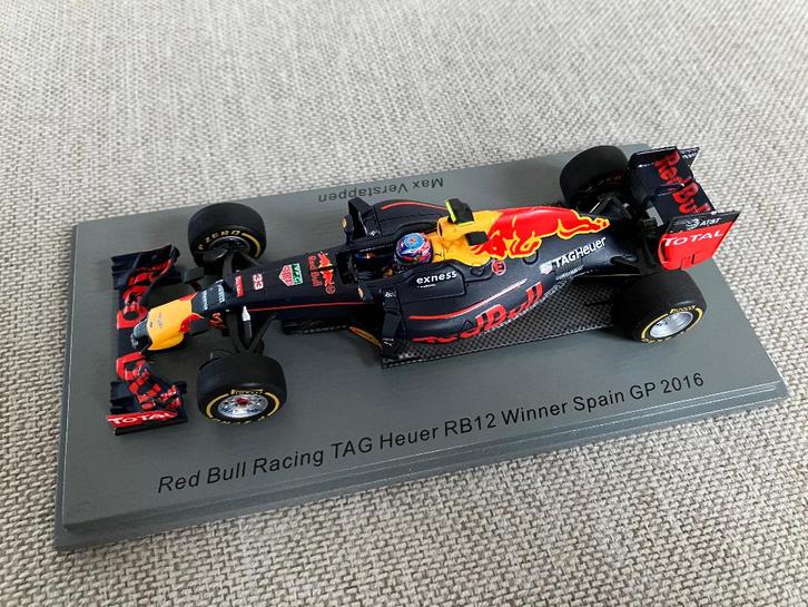 ✅ Max Verstappen 1:43 1st win Spanje 2016 RB12 Spark S5019, Verzamelen, Automerken, Motoren en Formule 1, Nieuw, Formule 1, Ophalen of Verzenden