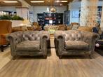 2 x Gave Chesterfield club fauteuils Taupe bruin op wieltjes, Ophalen of Verzenden, Gebruikt