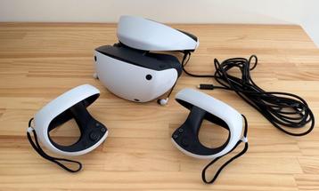 Sony PlayStation VR2 Headset + 2 Sense Controllers  beschikbaar voor biedingen