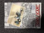 Karting Brochure + 2 fabrieksfoto’s Tony Kart (~1980)., Boeken, Ophalen of Verzenden, Zo goed als nieuw