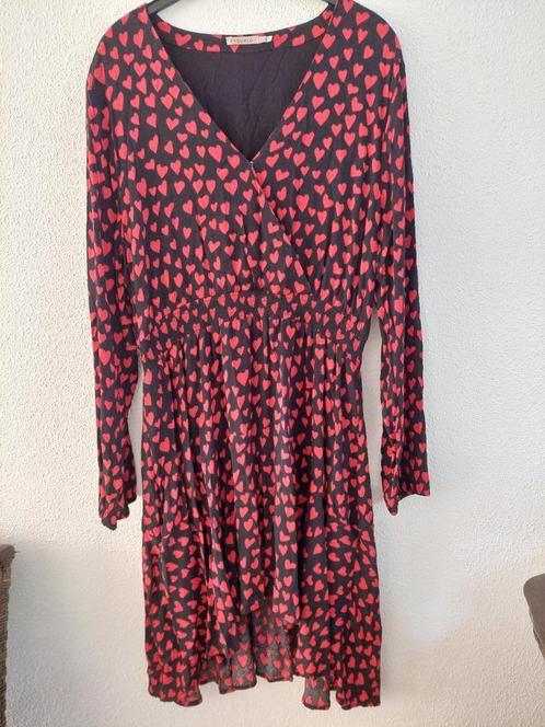 Jurk onder de kniel.93/112 Esqualo 44 rood/zwart 1xGedragen., Kleding | Dames, Jurken, Nieuw, Maat 42/44 (L), Overige kleuren
