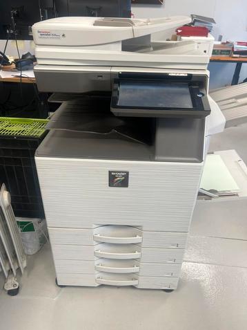Sharp MK-2651. 5 invoerladen, 2 uitvoer laden beschikbaar voor biedingen