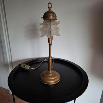 Nostalgische Staande Lamp met Glazen Kelk beschikbaar voor biedingen