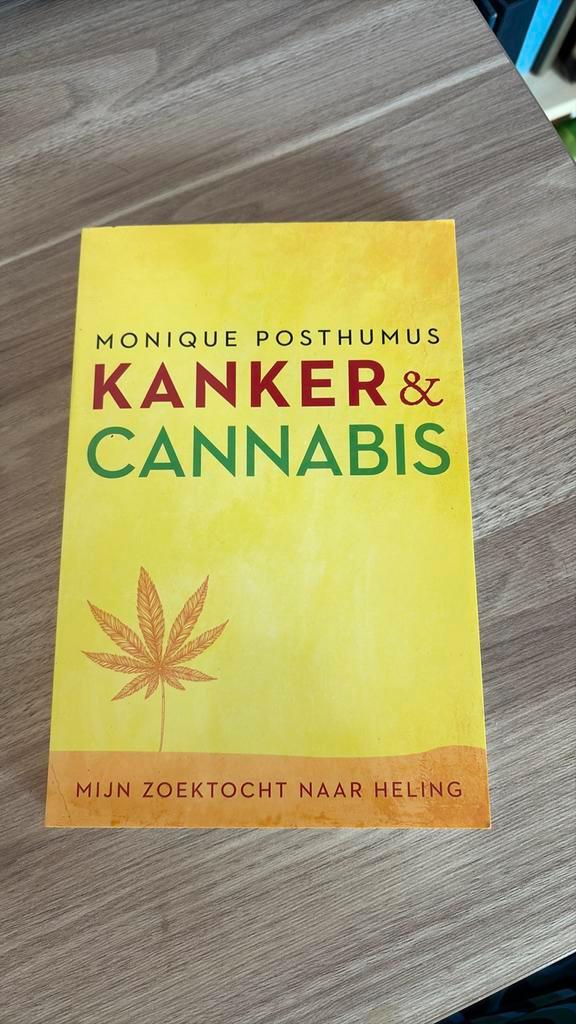 Monique Posthumus - Kanker en cannabis, Boeken, Wetenschap, Zo goed als nieuw, Ophalen of Verzenden