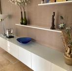 Strak wandmeubel hoogglans wit met glazen blad - Interstar, Ophalen, Zo goed als nieuw